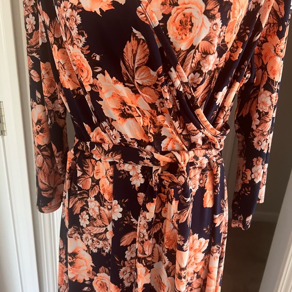 Pink Blush Long Sleeve Maxi dress Plus 3x Navy Floral - Picture 3 of 7